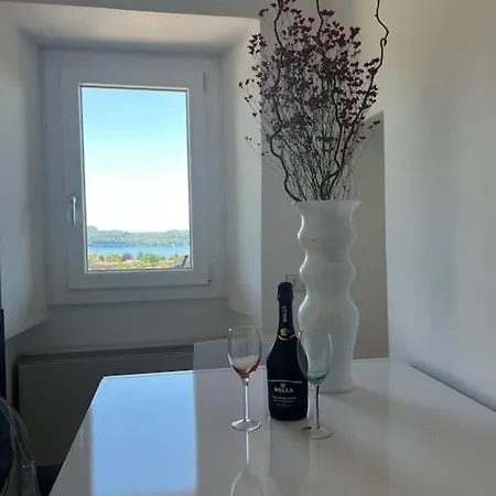 Overlooking Maggiore Apartment Verbania