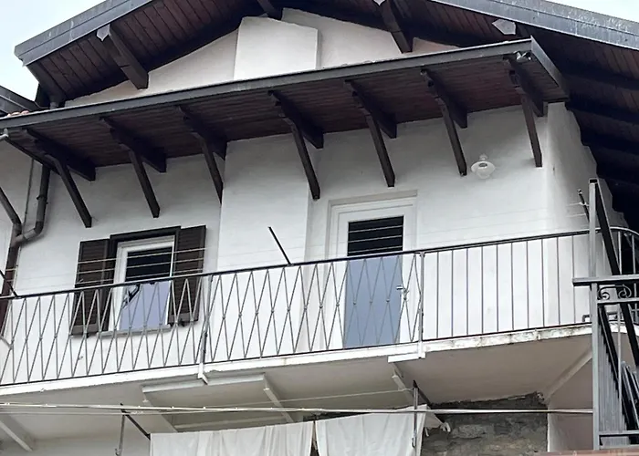 Apartament Overlooking Maggiore