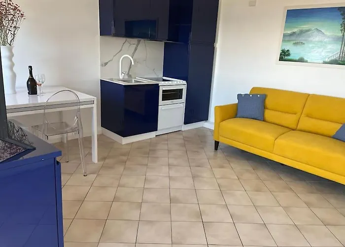 Overlooking Maggiore Apartament