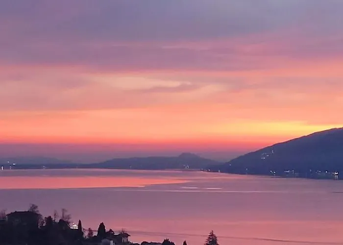 Overlooking Maggiore Apartament